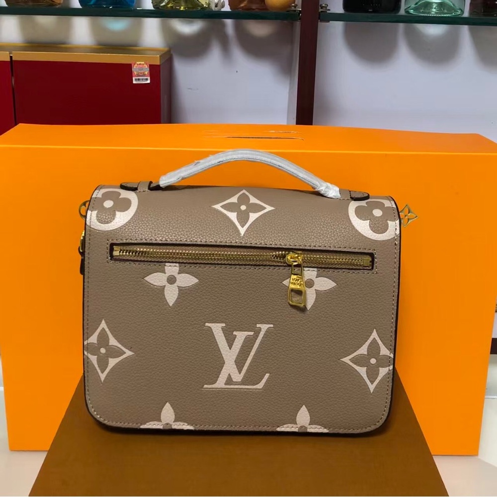 Louis Vuitton Clutch Bags Evening Handbags - Picture 8 of 8